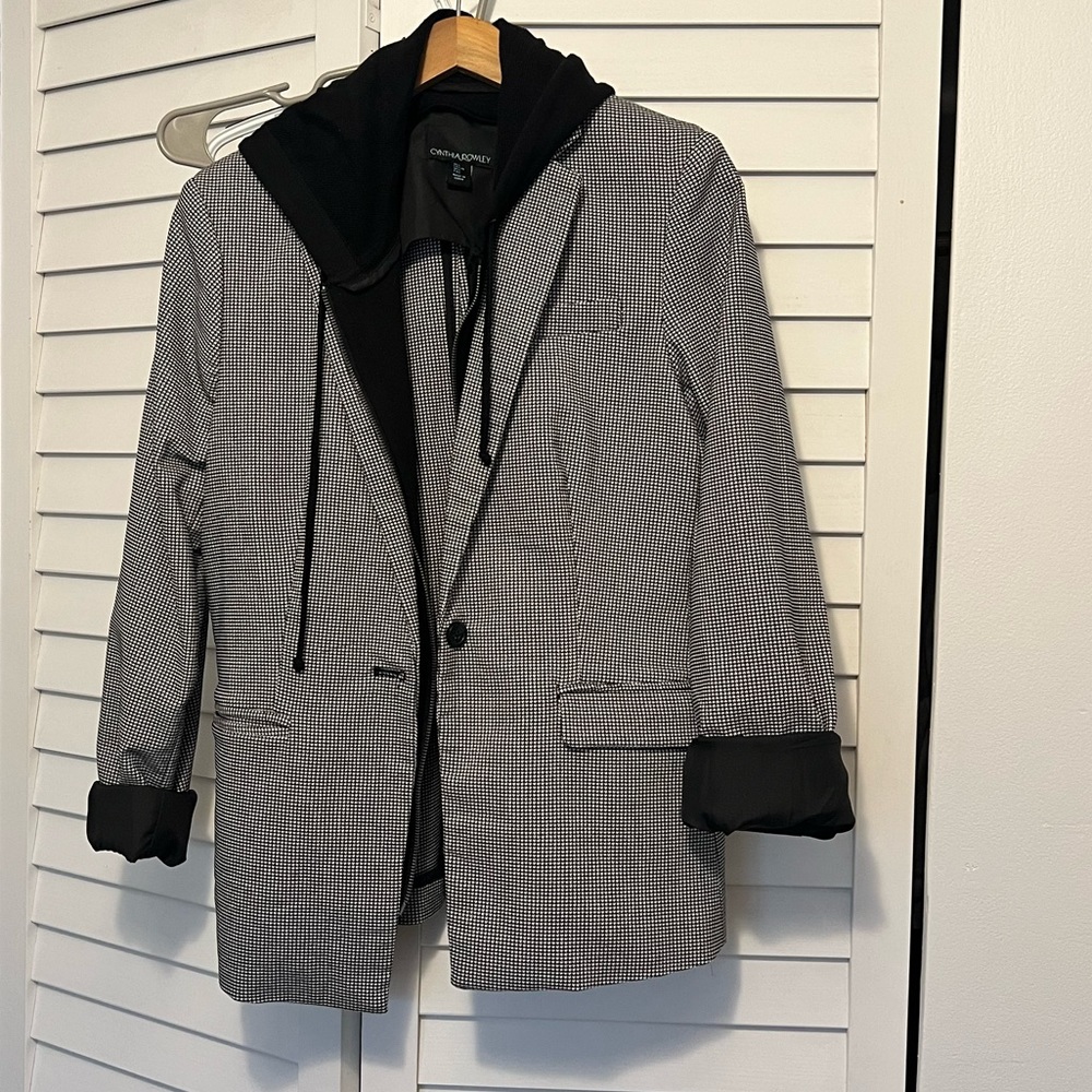 Houndstooth blazer